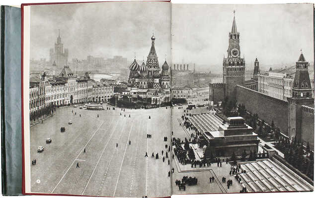 Москва. Moscow. Moscou. Moskau. [Альбом] / Оформ. худож. Г. Фишера. М.: ИЗОГИЗ, 1956.